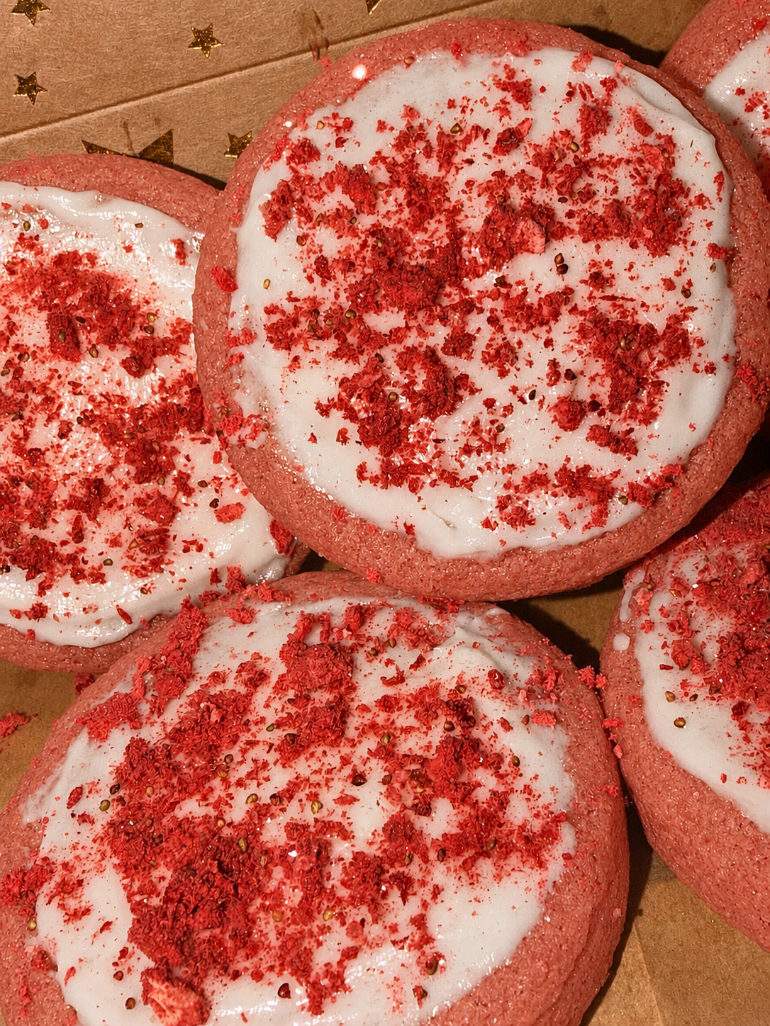 Strawberry’s & cream cookie